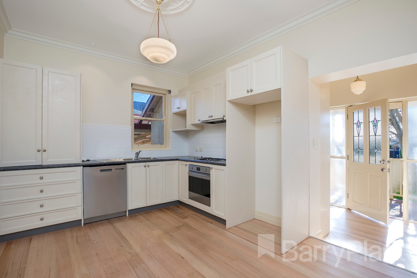 707 Neill Street, Soldiers Hill, VIC 3350 - Thumbnail 1 - 05/01/2023