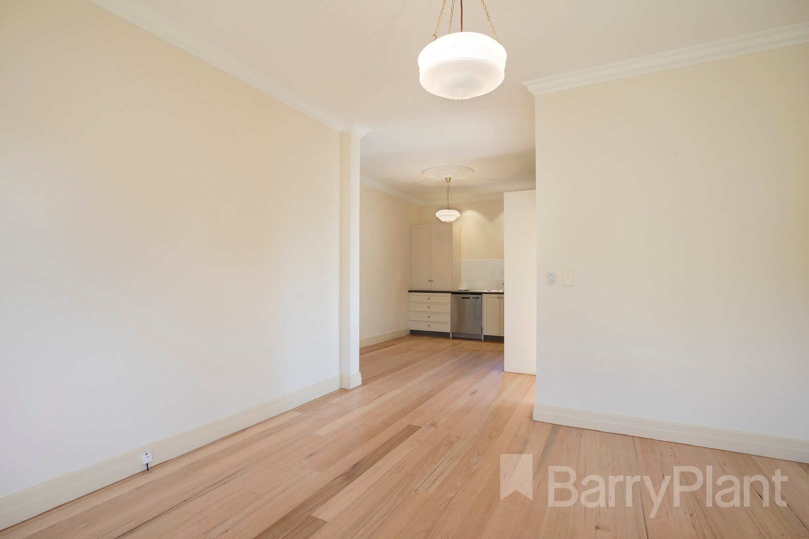 707 Neill Street, Soldiers Hill, VIC 3350 - Thumbnail 2 - 05/01/2023