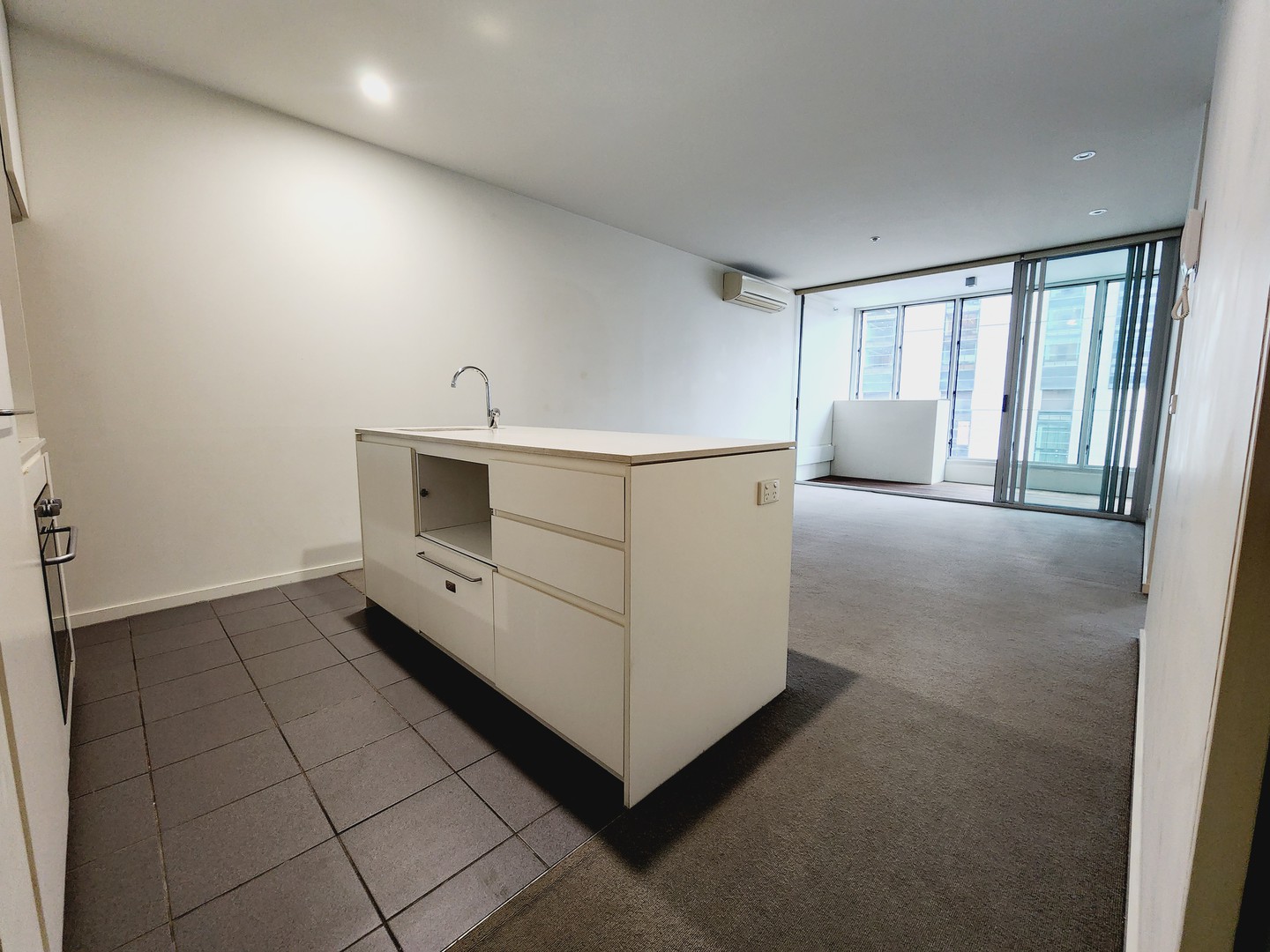 708/8 McCrae Street, Docklands, VIC 3008, Docklands - Thumbnail 3