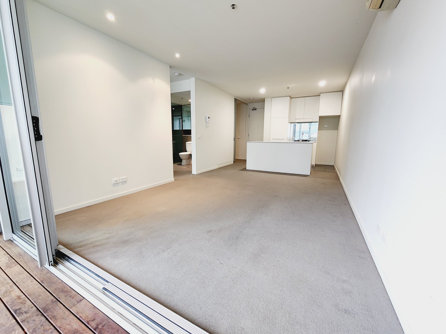 708/8 McCrae Street, Docklands, VIC 3008, Docklands - Thumbnail 6