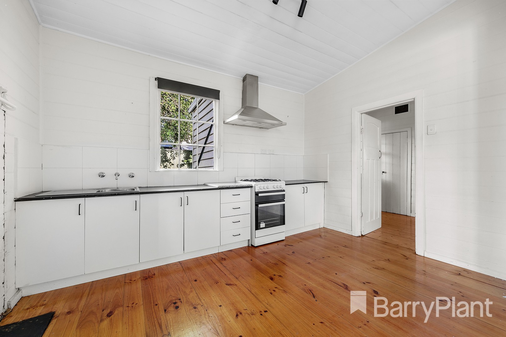 708 Doveton Street North, Soldiers Hill, VIC 3350, Soldiers Hill - Thumbnail 2