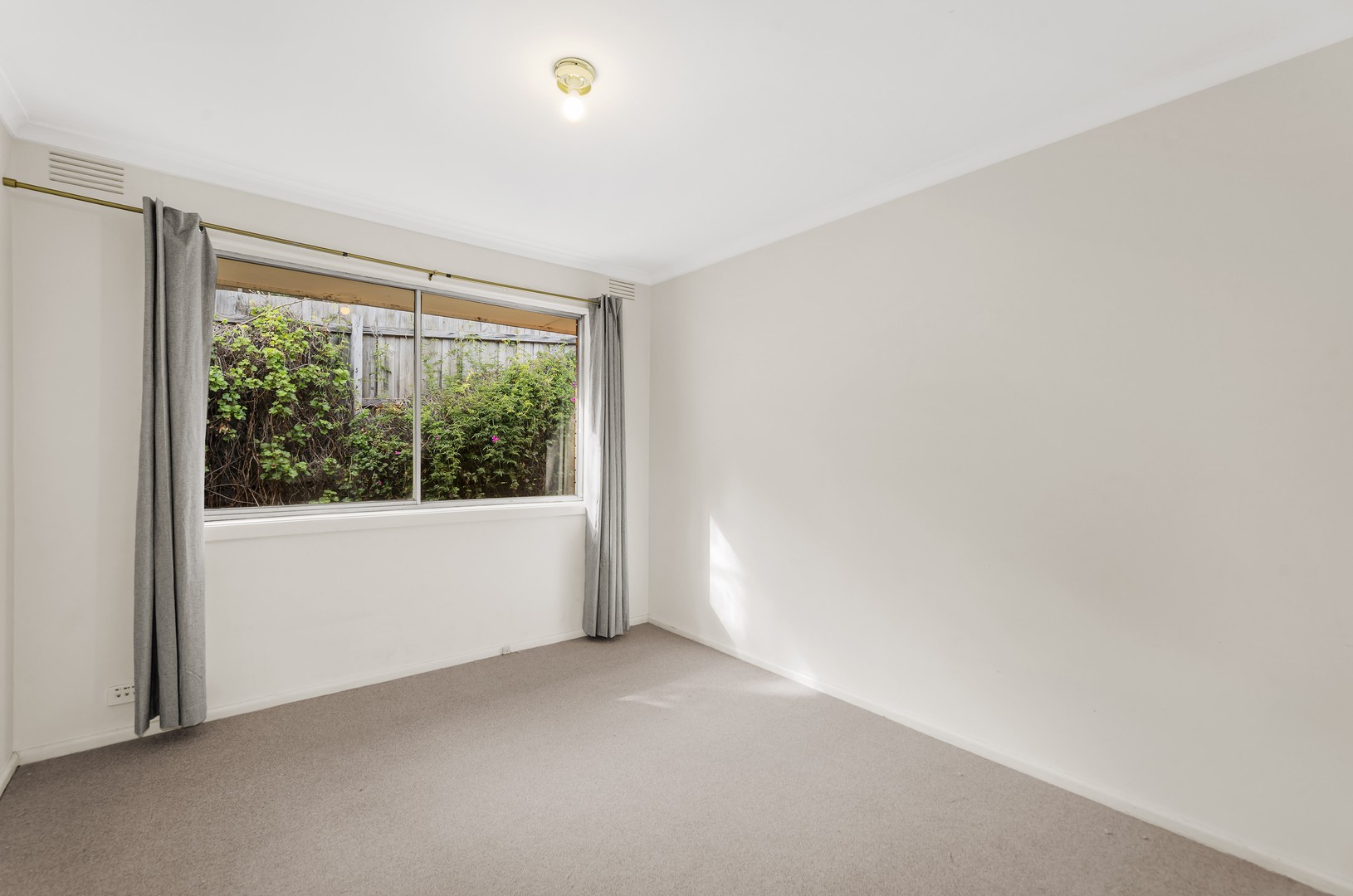 71 Arthur Street, Eltham, VIC 3095, Eltham - Thumbnail 3