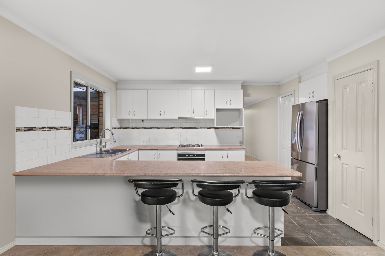 71 Batman Street, Burnside Heights, VIC 3023 - Thumbnail 2 - 11/12/2024