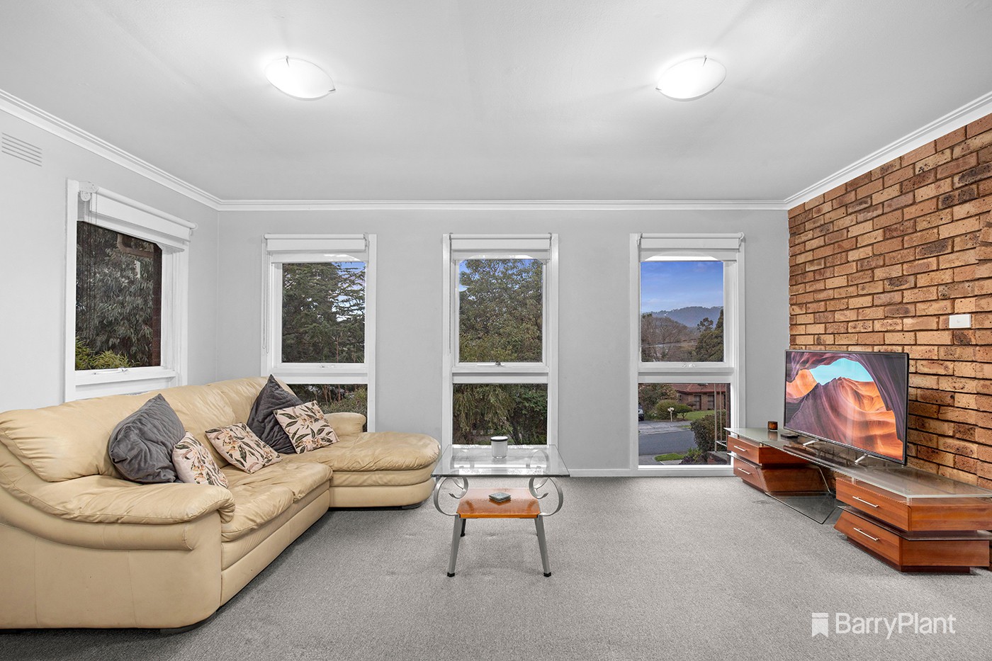 71 Carronvale Road, Mooroolbark, VIC 3138, Mooroolbark - Thumbnail 2