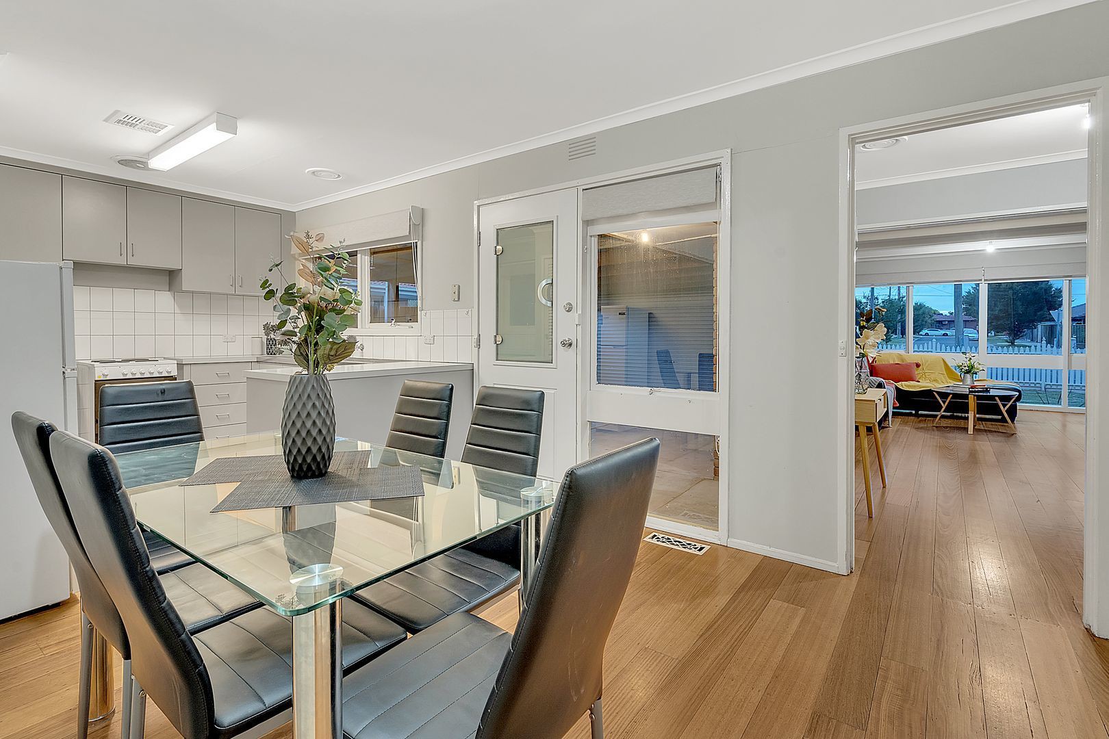 71 Dianne Avenue, Craigieburn, VIC 3064, Craigieburn - Thumbnail 4