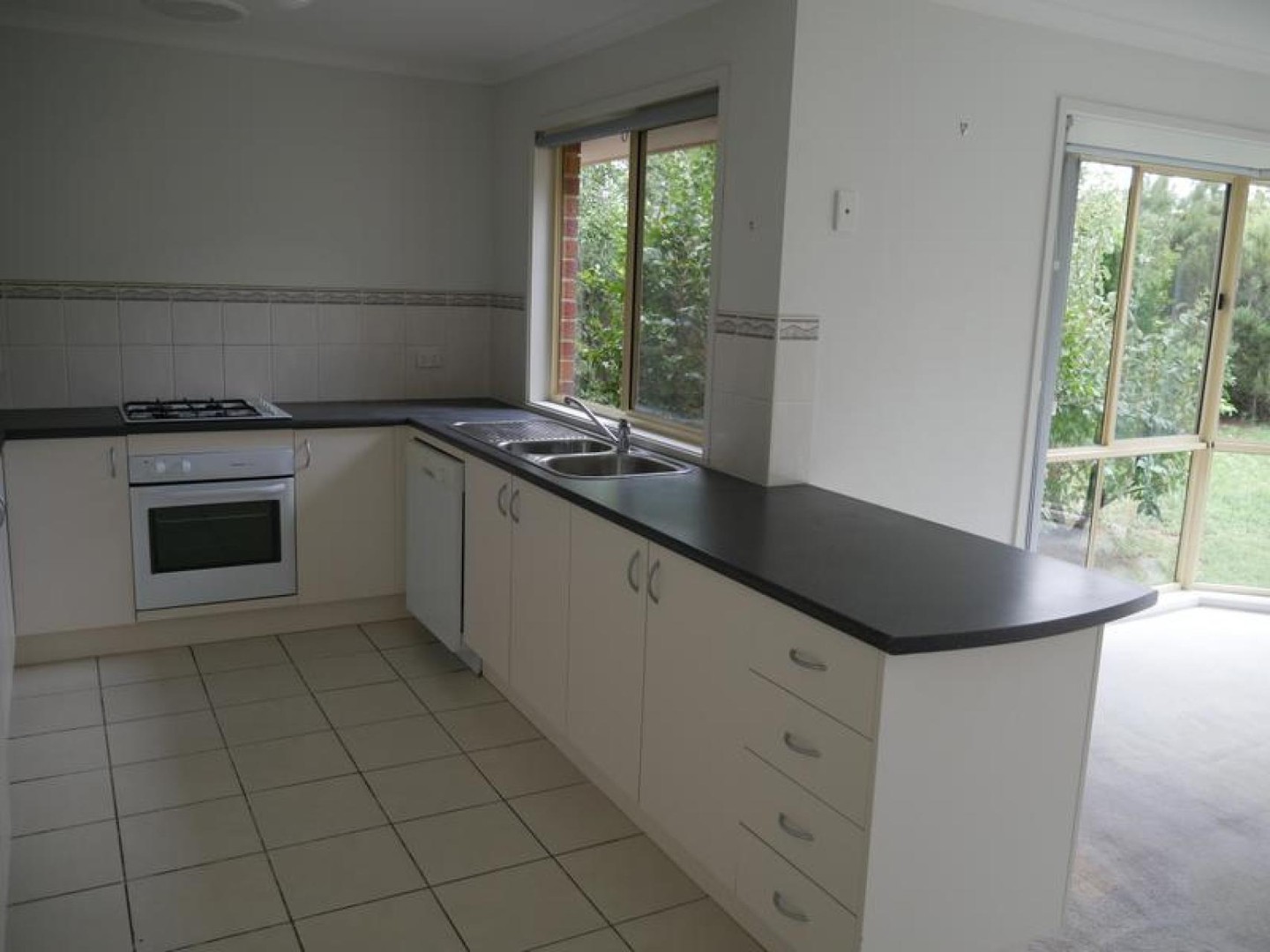 71 Dunvegan Drive, Kurunjang, VIC 3337, Kurunjang - Thumbnail 5