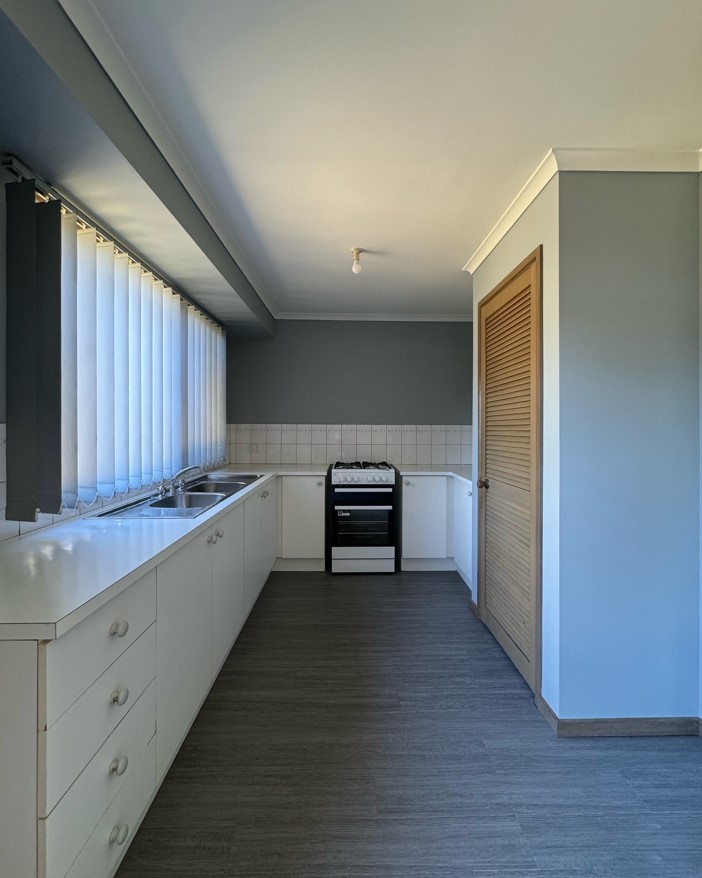 71 First Avenue, Melton South, VIC 3338, Melton South - Thumbnail 3