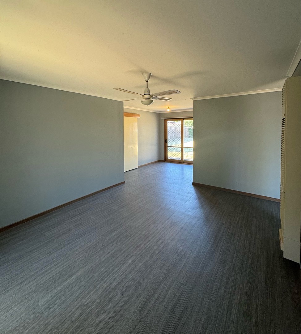 71 First Avenue, Melton South, VIC 3338, Melton South - Thumbnail 5
