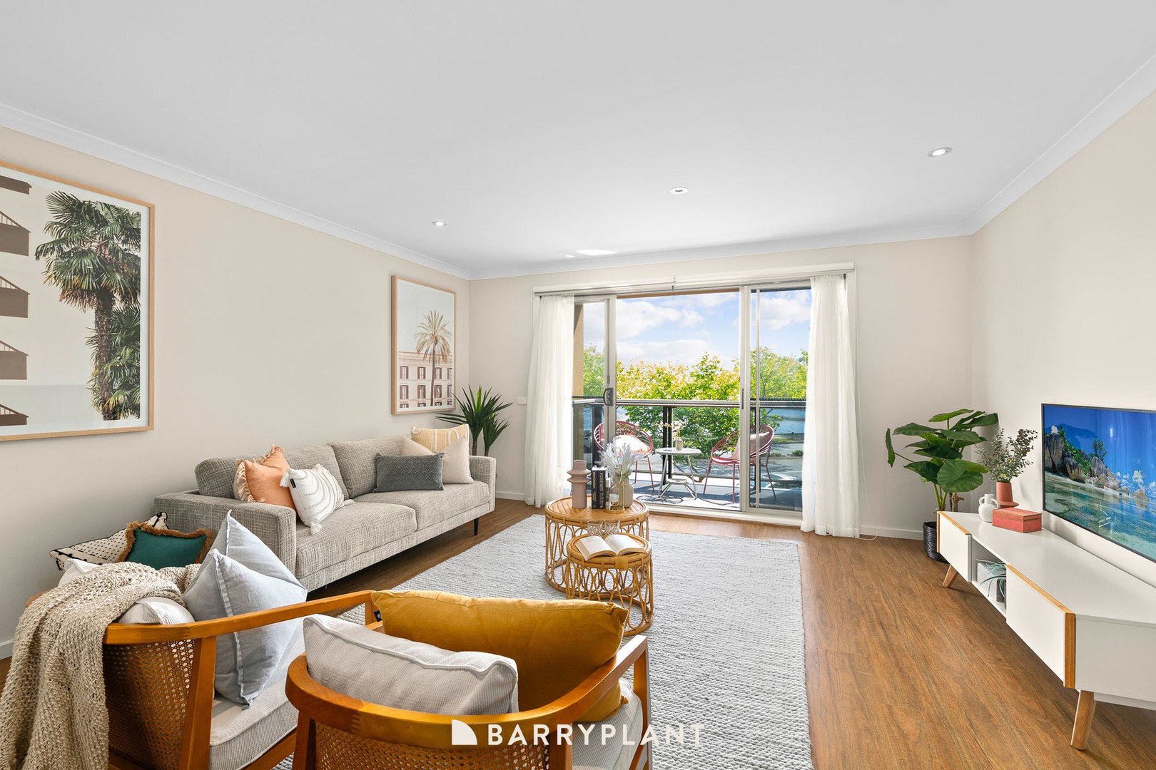 71 Lakeside Boulevard, Pakenham, VIC 3810 - Thumbnail 2 - 26/10/2023