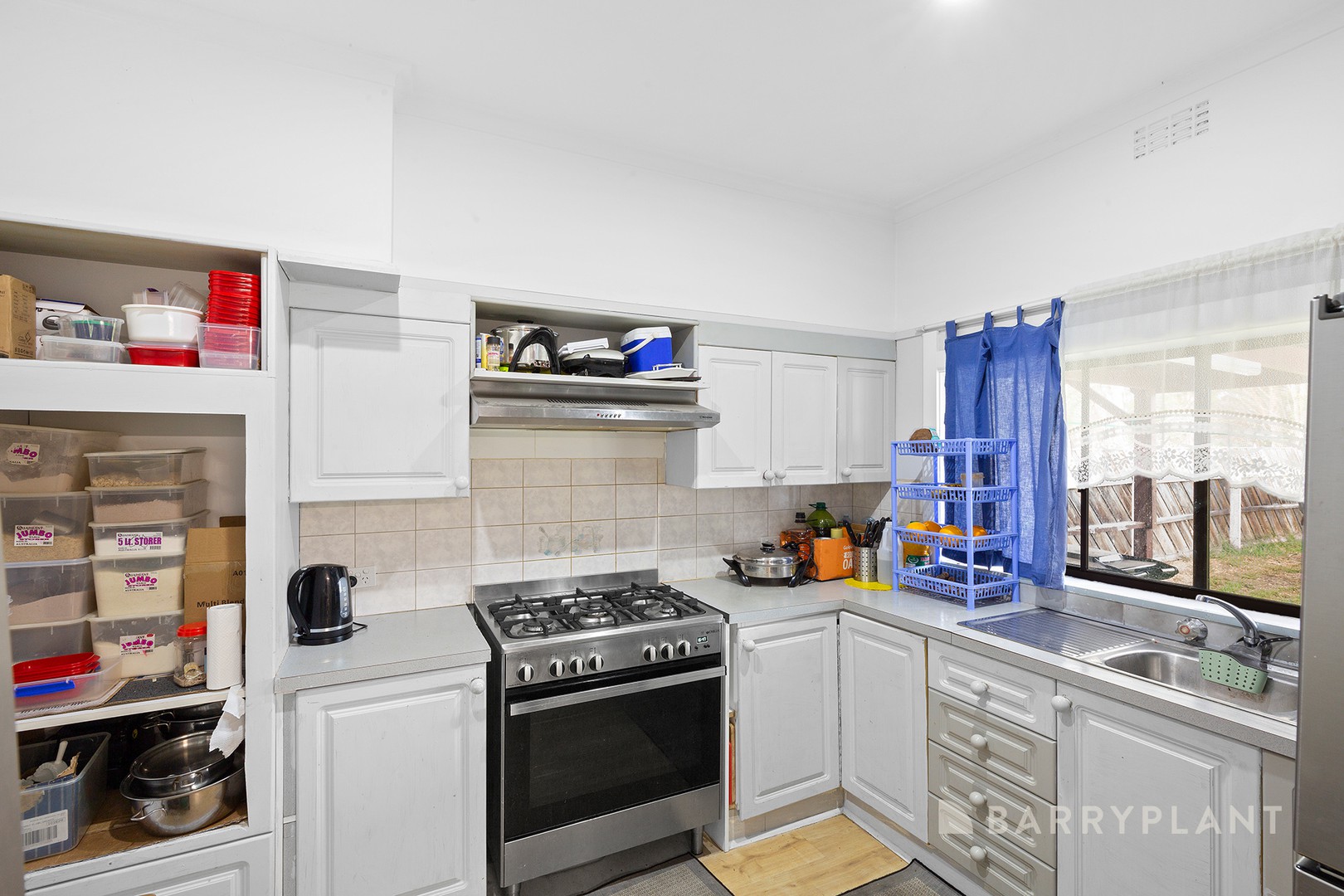 71 Lampard Road, Drouin, VIC 3818 - Thumbnail 2 - 27/11/2023