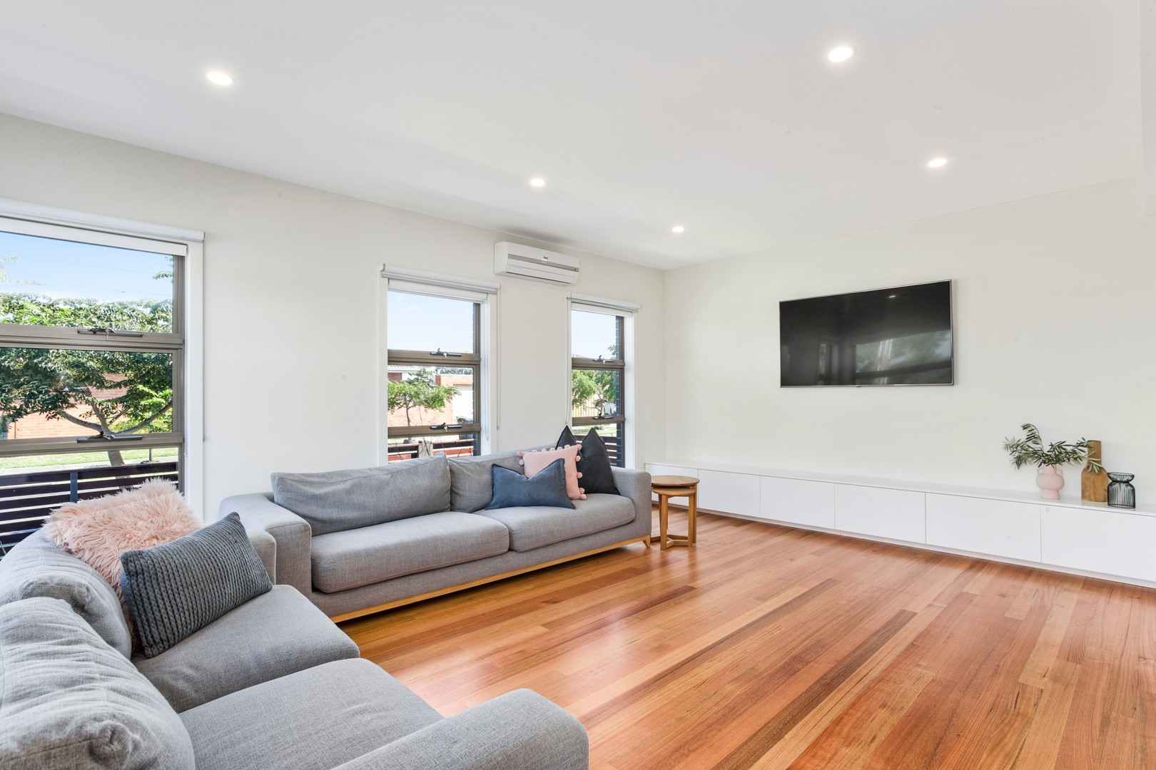 71 Quinn Grove, Keilor East, VIC 3033, Keilor East - Thumbnail 2