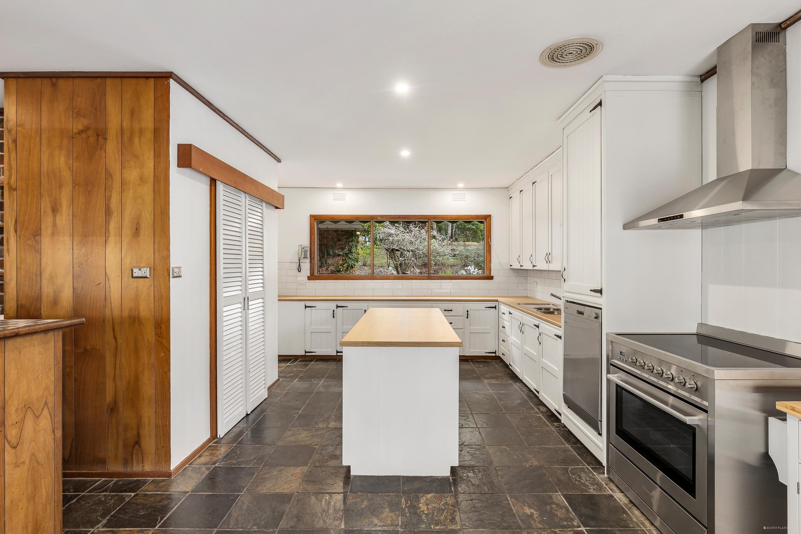 71 Sweeneys Lane, Eltham, VIC 3095, Eltham - Thumbnail 6