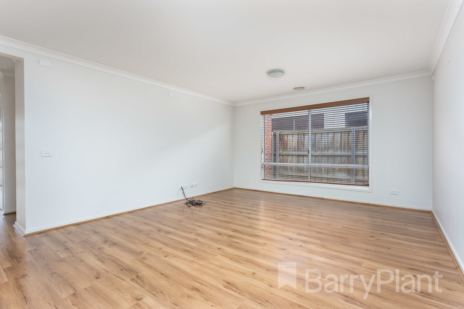 71 Tristania Drive, Point Cook, VIC 3030, Point Cook - Thumbnail 2