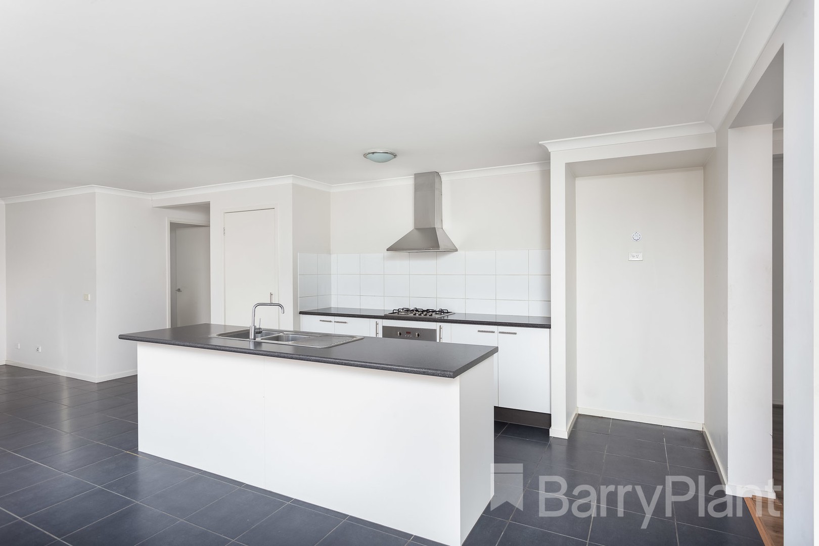 71 Tristania Drive, Point Cook, VIC 3030, Point Cook - Thumbnail 8