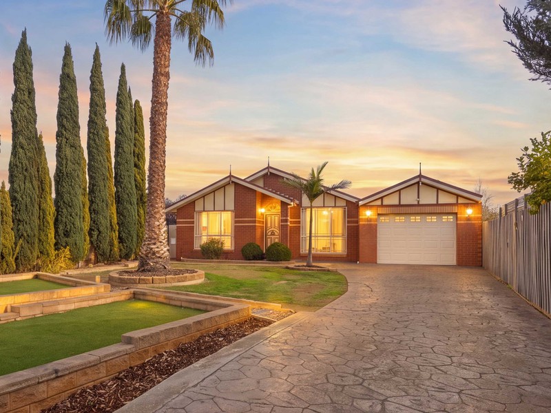 71 Truro Crescent, Taylors Lakes, VIC 3038 - Image - 16/07/2026