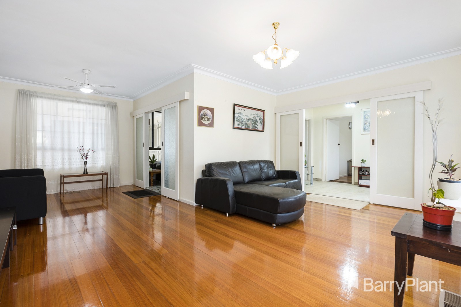 71 View Mount Road, Glen Waverley, VIC 3150, Glen Waverley - Thumbnail 2