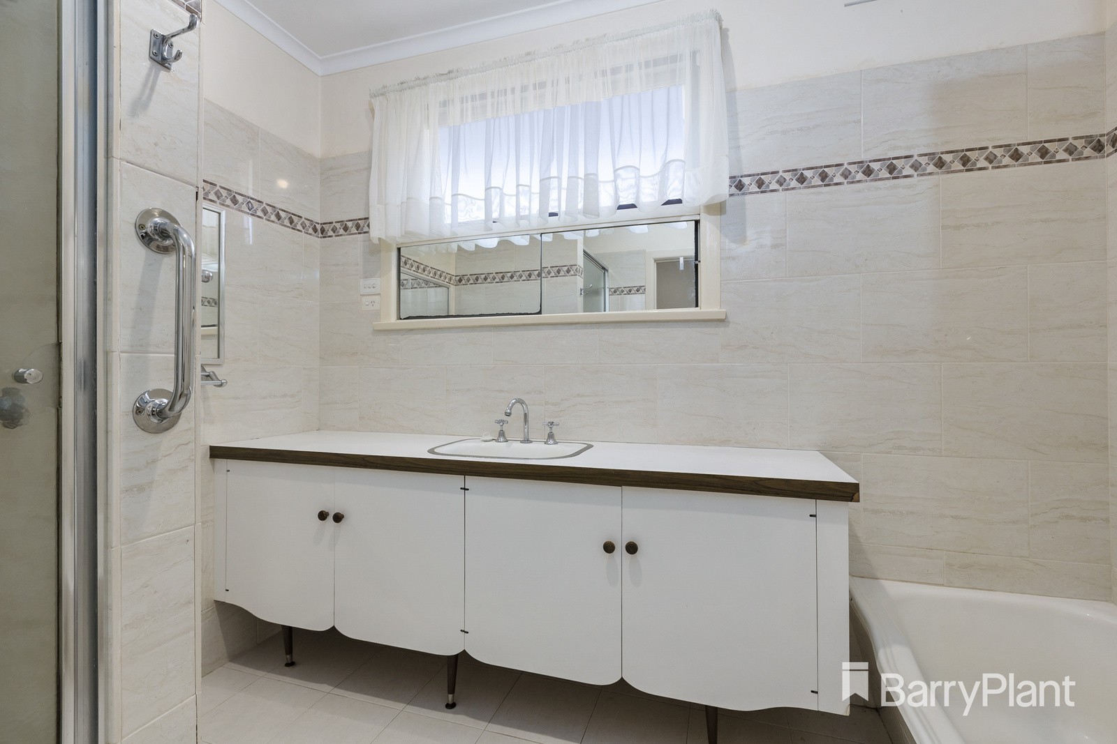 71 View Mount Road, Glen Waverley, VIC 3150, Glen Waverley - Thumbnail 6
