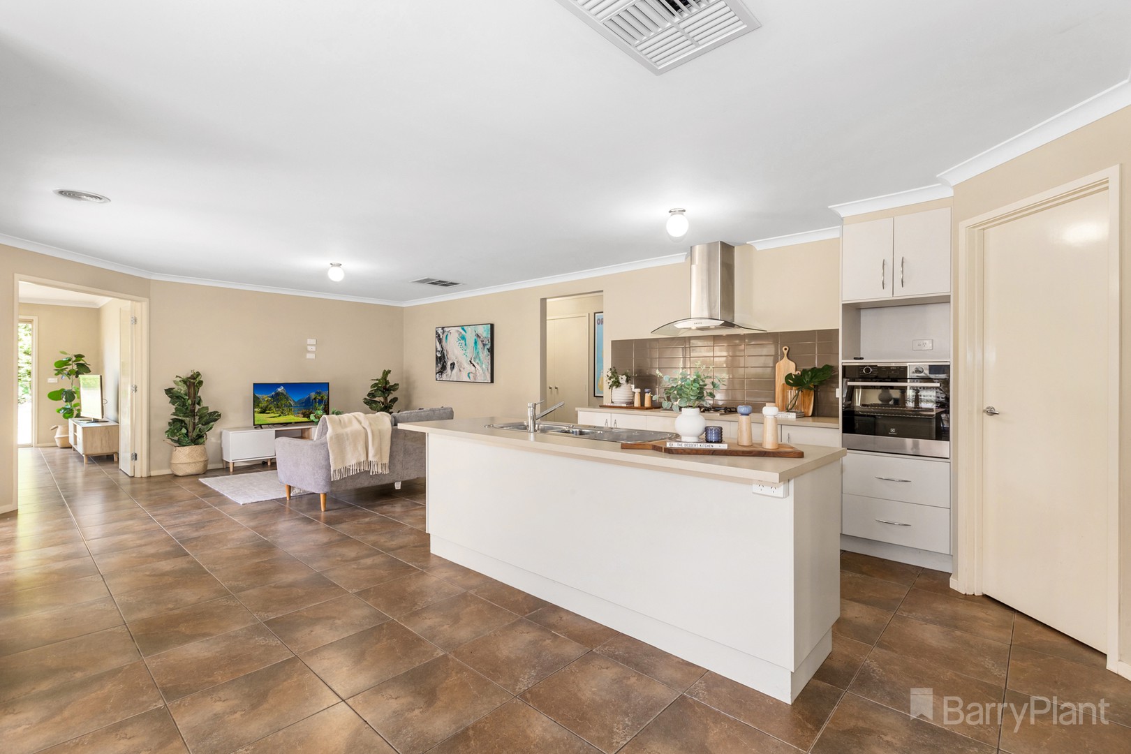 72 Augusta Way, Hidden Valley, VIC 3756, Hidden Valley - Thumbnail 3