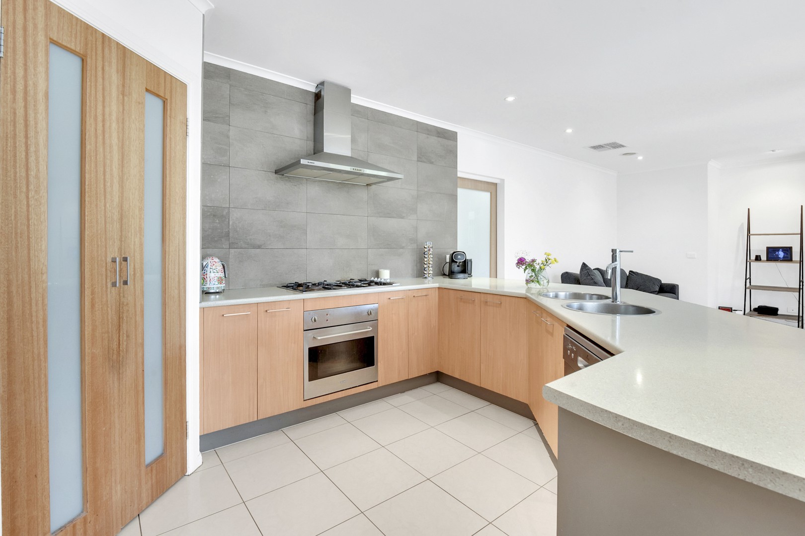 72 Axminster Drive, Craigieburn, VIC 3064, Craigieburn - Thumbnail 3