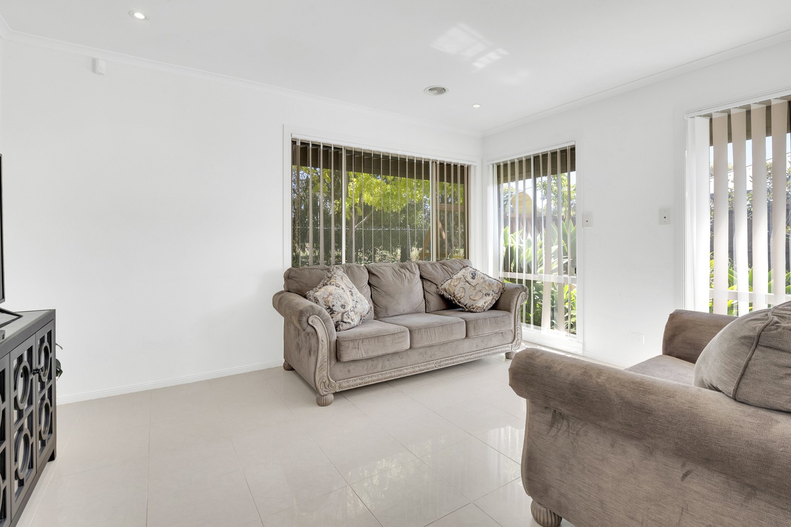 72 Axminster Drive, Craigieburn, VIC 3064, Craigieburn - Thumbnail 7