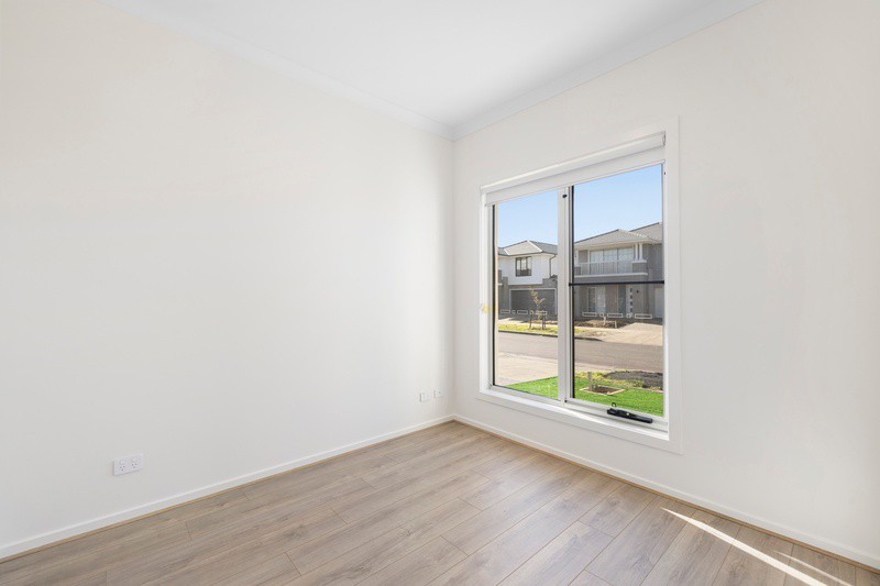 72 Bliss Street, Point Cook, VIC 3030, Point Cook - Thumbnail 4