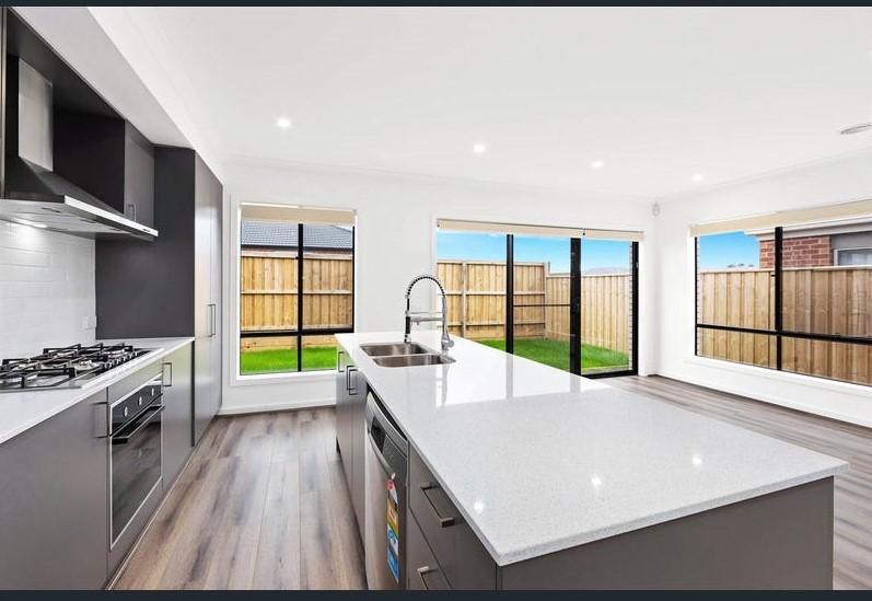 72 Brossard Road, Mickleham, VIC 3064, Mickleham - Thumbnail 3