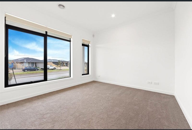 72 Brossard Road, Mickleham, VIC 3064, Mickleham - Thumbnail 5