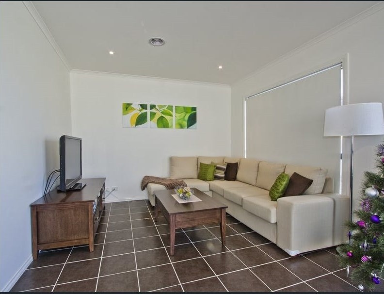 72 Caradon Drive, Truganina, VIC 3029 - Thumbnail 2 - 14/09/2021