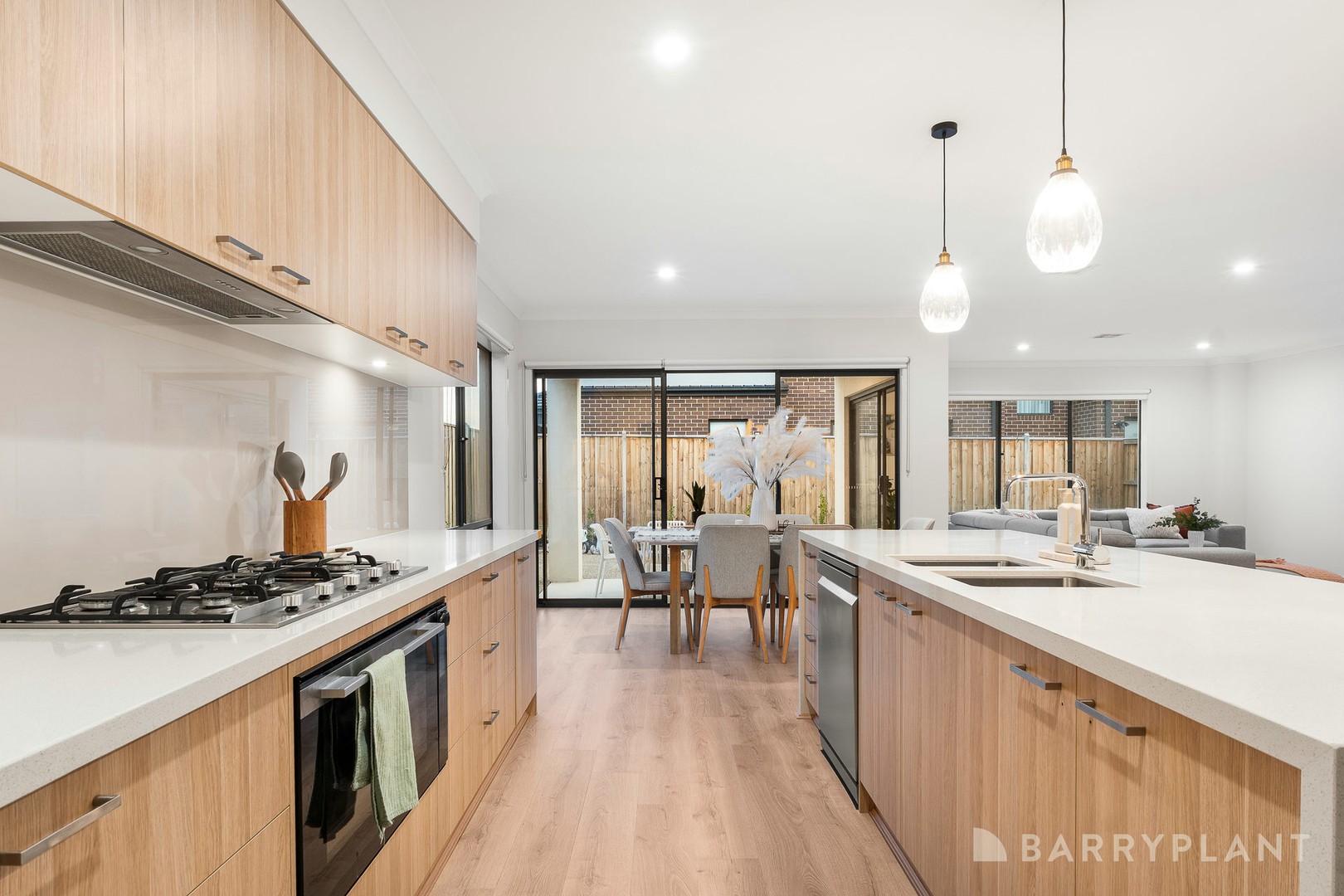 72 Carora Circuit, Clyde North, VIC 3978, Clyde North - Thumbnail 5