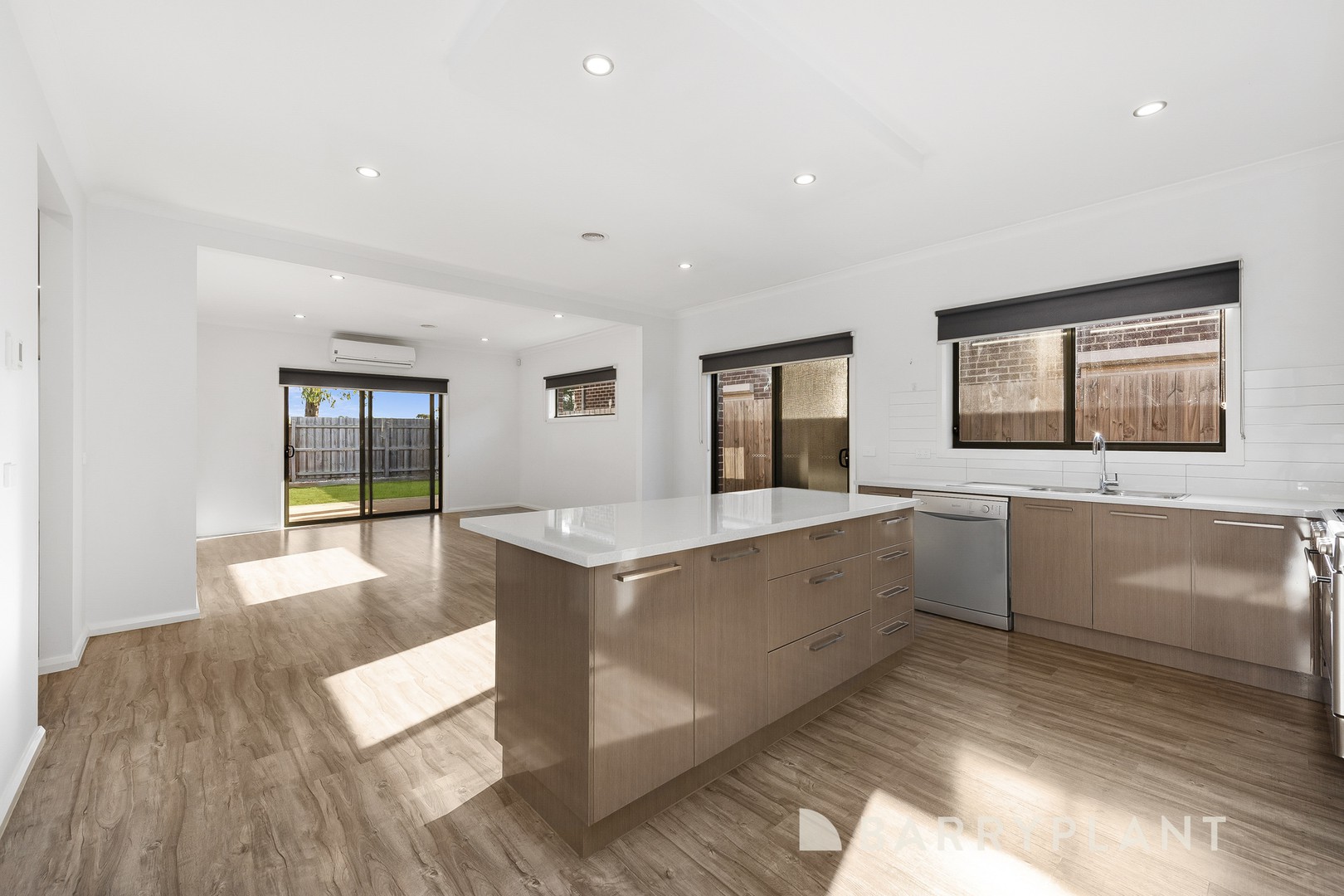 72 Cotton Field Way, Brookfield, VIC 3338, Brookfield - Thumbnail 3