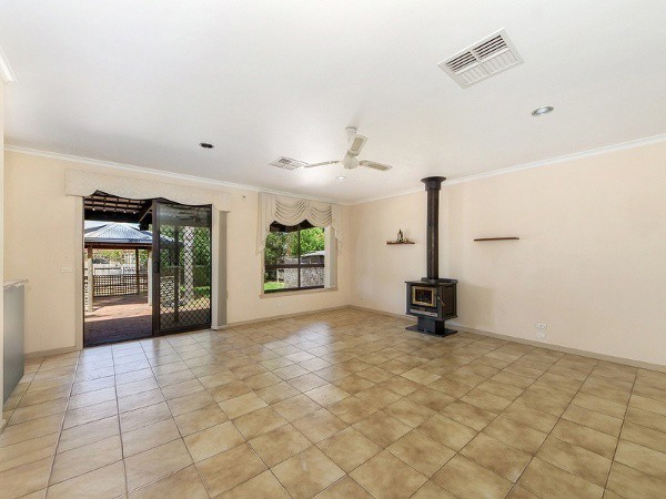 72 Cowper Avenue, St Albans, VIC 3021, St Albans - Thumbnail 3