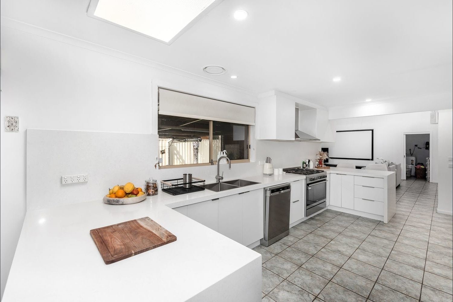 72 Garden Grove Drive, Mill Park, VIC 3082, Mill Park - Thumbnail 4