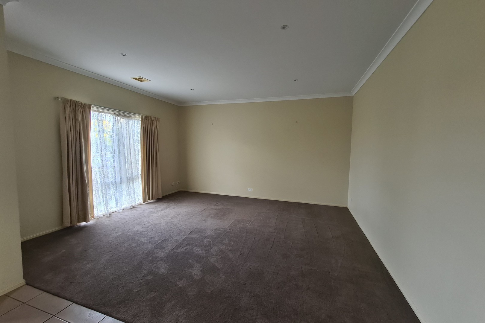 72 Hamilton Hume Parade, Craigieburn, VIC 3064, Craigieburn - Thumbnail 2