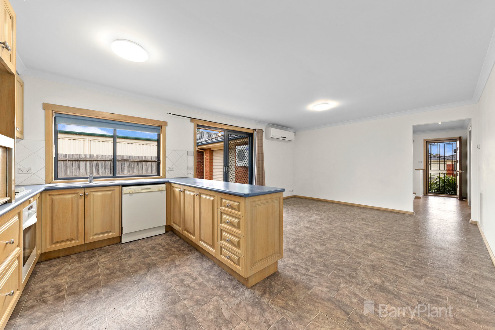 72 Hancock Drive, Berwick, VIC 3806, Berwick - Thumbnail 4