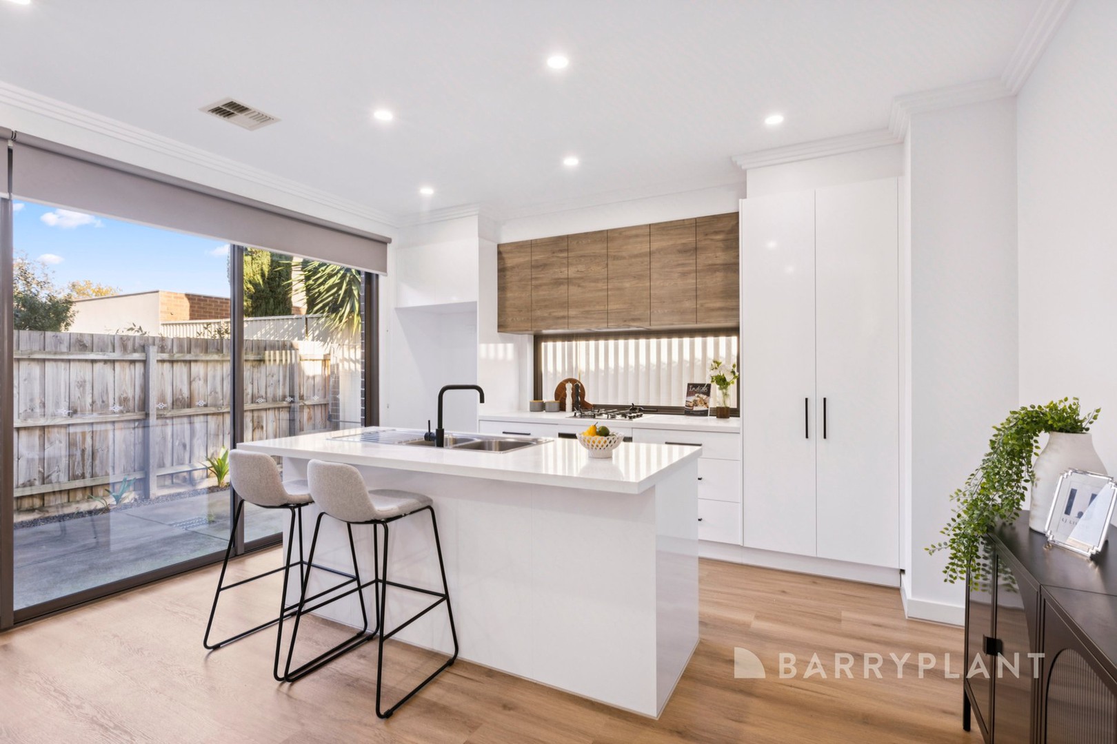 72 Lechte Road, Mount Waverley, VIC 3149 - Thumbnail 2 - 02/07/2026