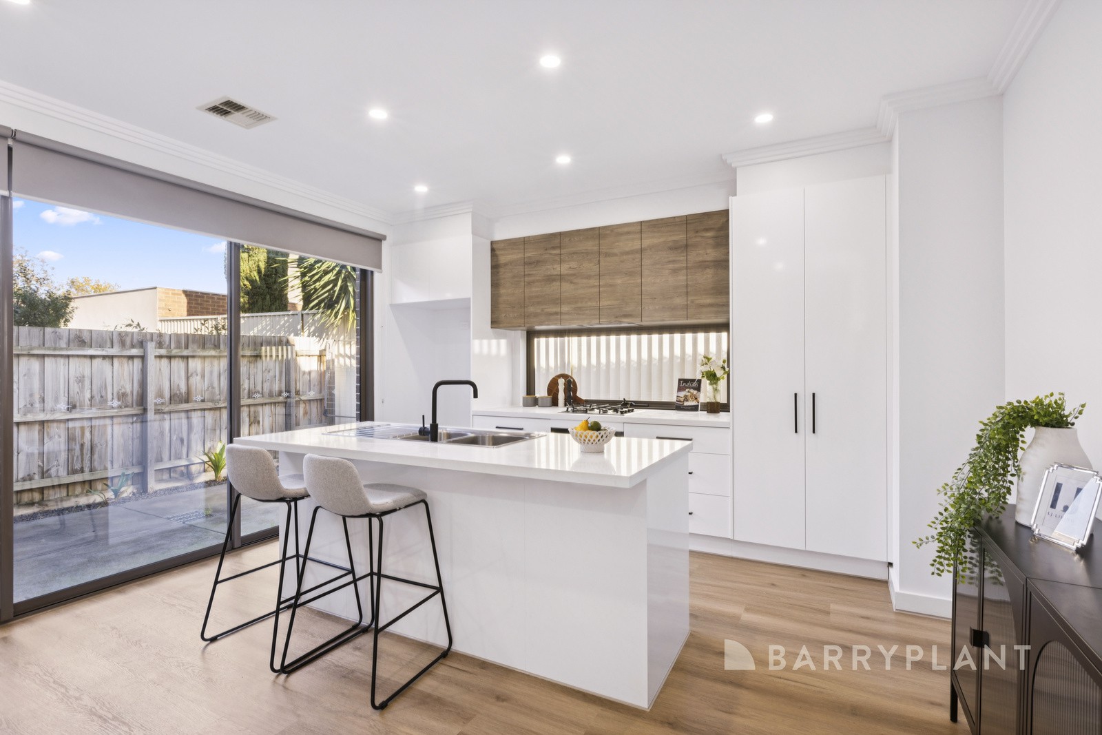 72 Lechte Road, Mount Waverley, VIC 3149 - Thumbnail 2 - 02/07/2026