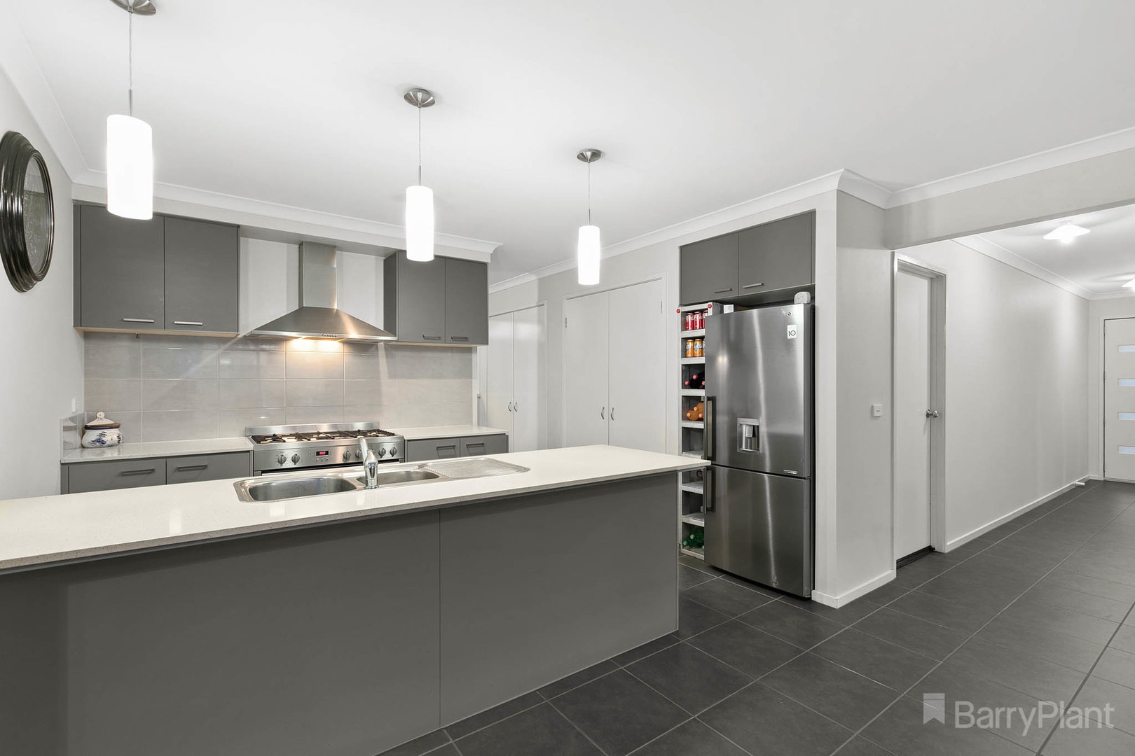 72 McEwan Drive, Cranbourne East, VIC 3977, Cranbourne East - Thumbnail 2