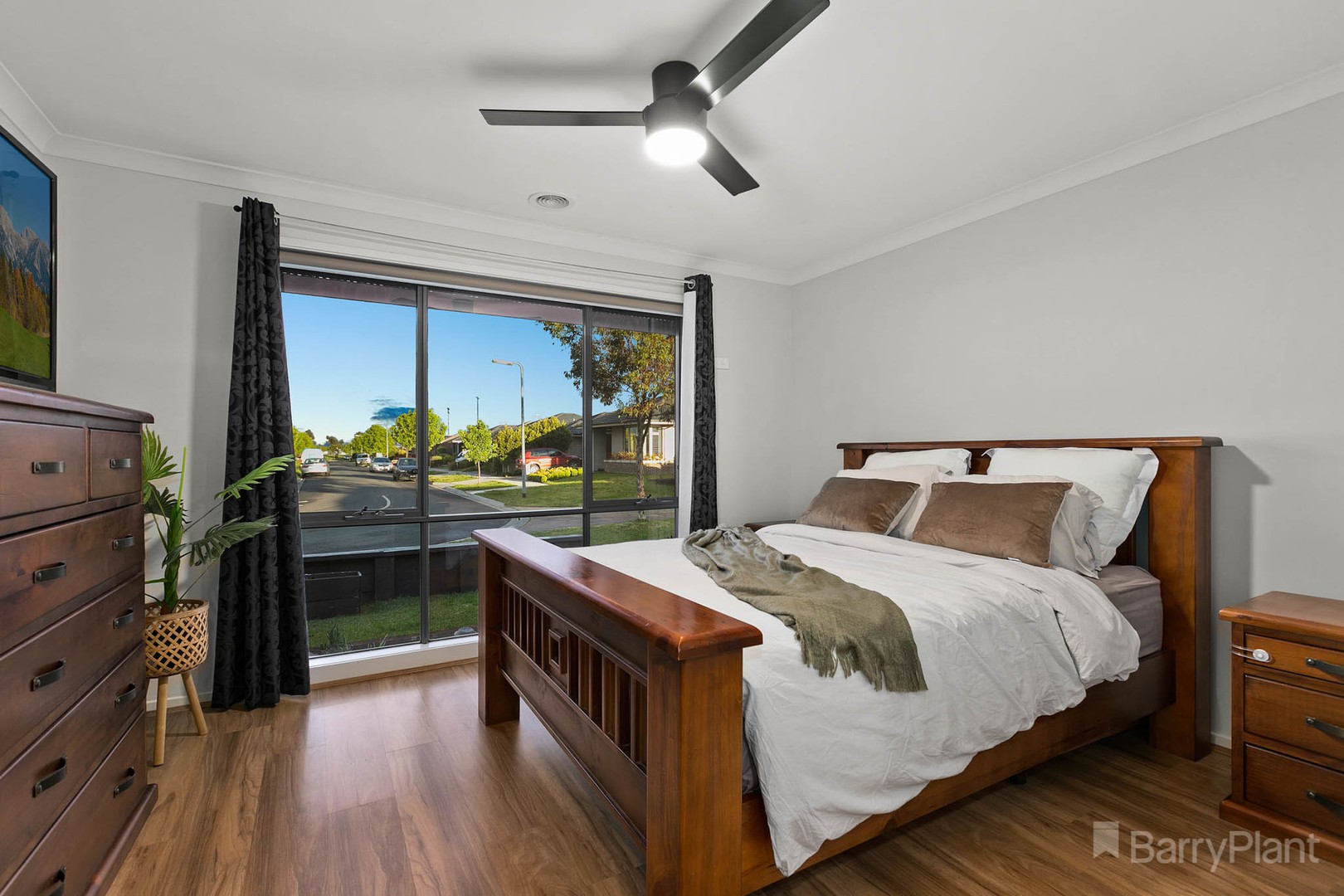 72 McEwan Drive, Cranbourne East, VIC 3977, Cranbourne East - Thumbnail 5