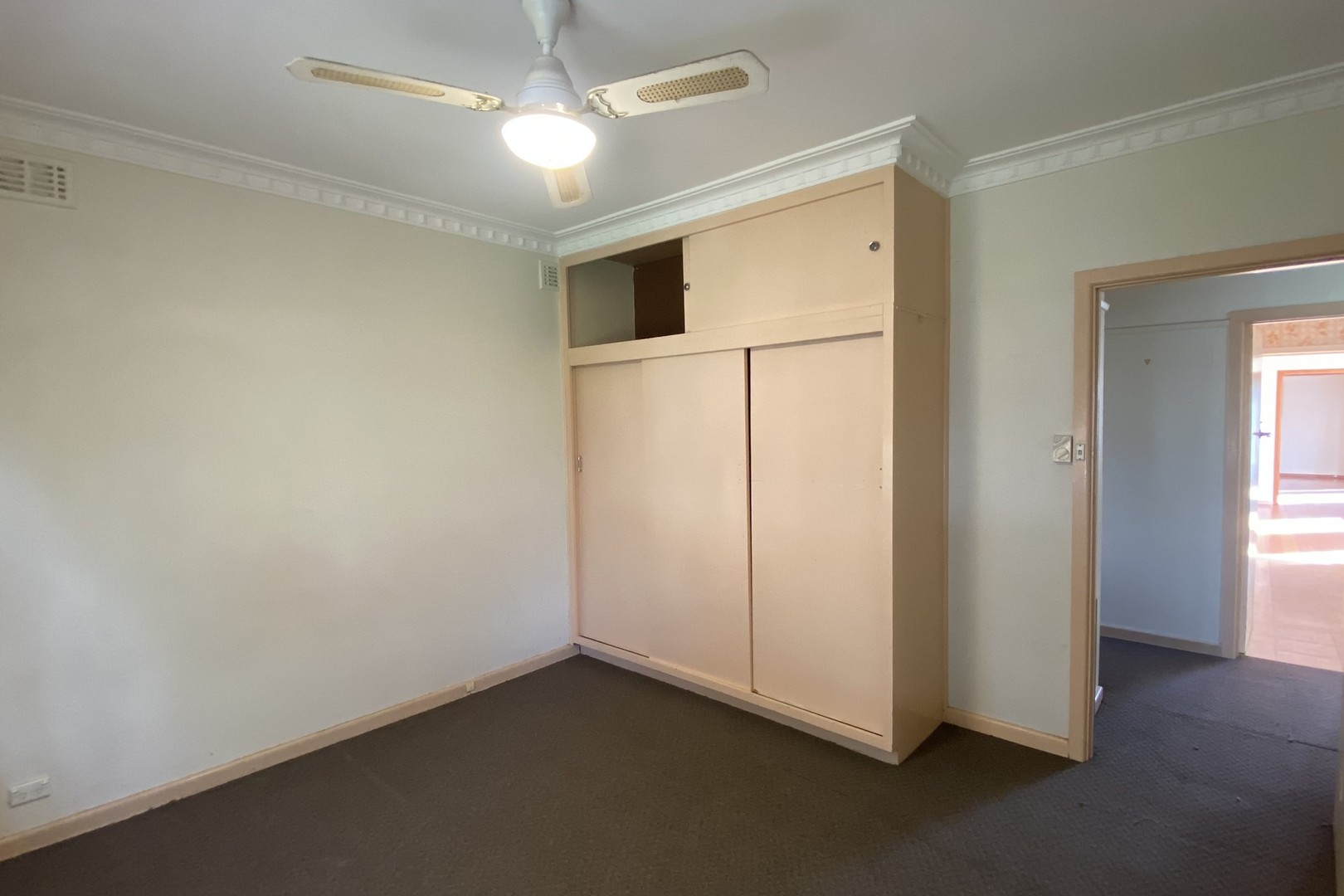 72 Miranda Road, Reservoir, VIC 3073, Reservoir - Thumbnail 5