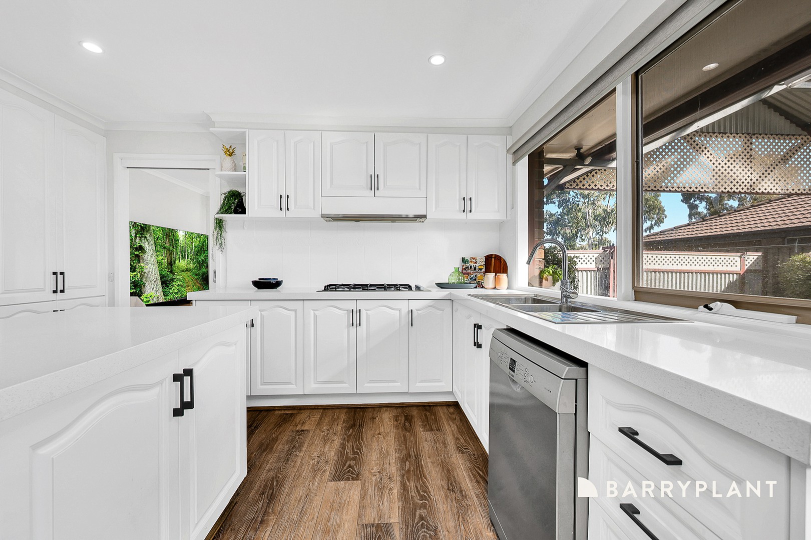 72 Prince Of Wales Avenue, Mill Park, VIC 3082, Mill Park - Thumbnail 3