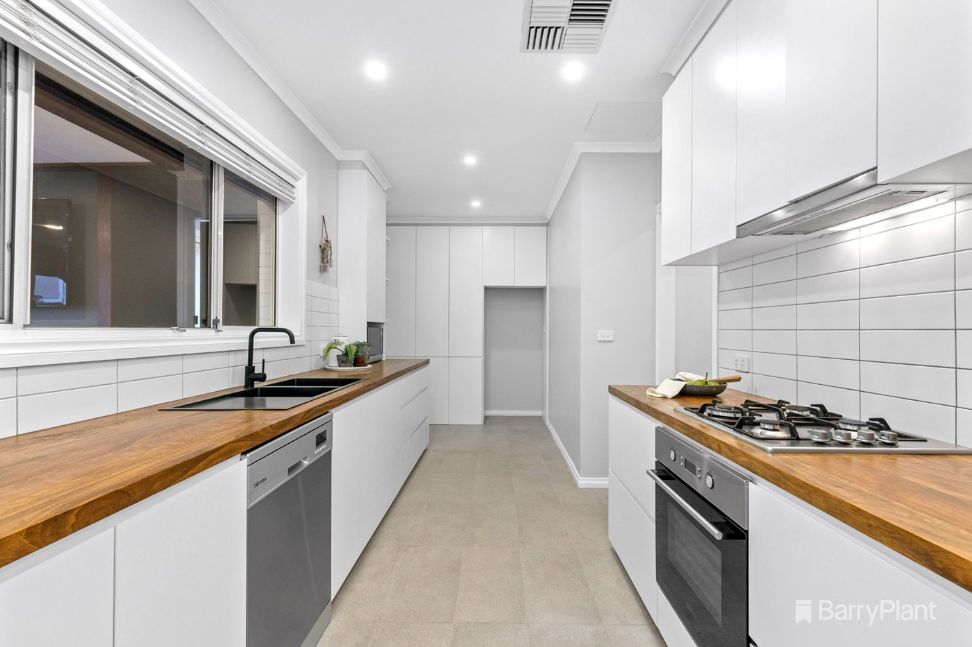72 Roseman Road, Chirnside Park, VIC 3116, Chirnside Park - Thumbnail 4