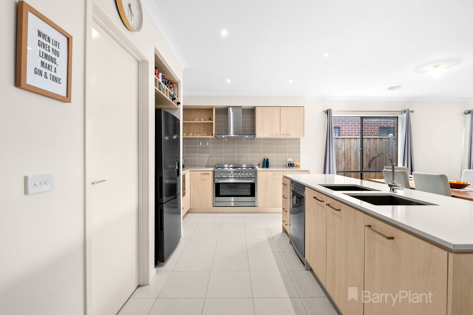 25 Pine Avenue, Briar Hill, Briar Hill - Thumbnail 7