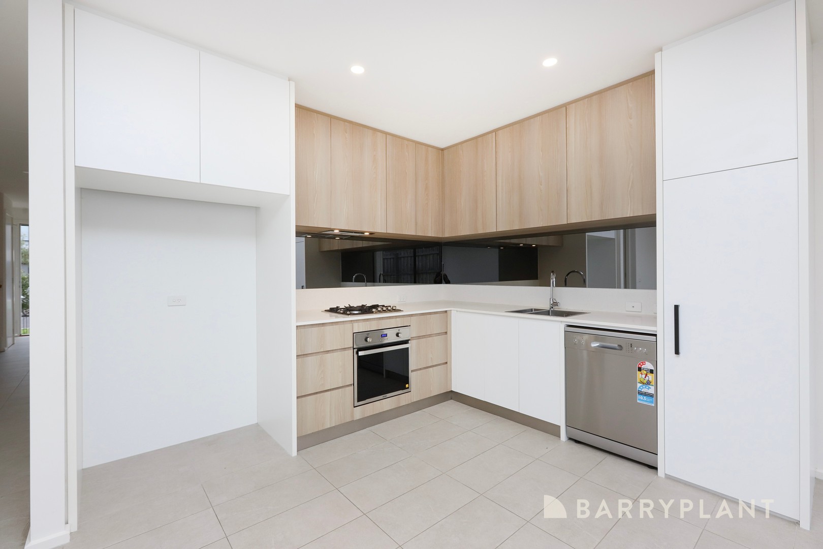 72 Royal Road, Braybrook, VIC 3019 - Thumbnail 2 - 12/09/2024