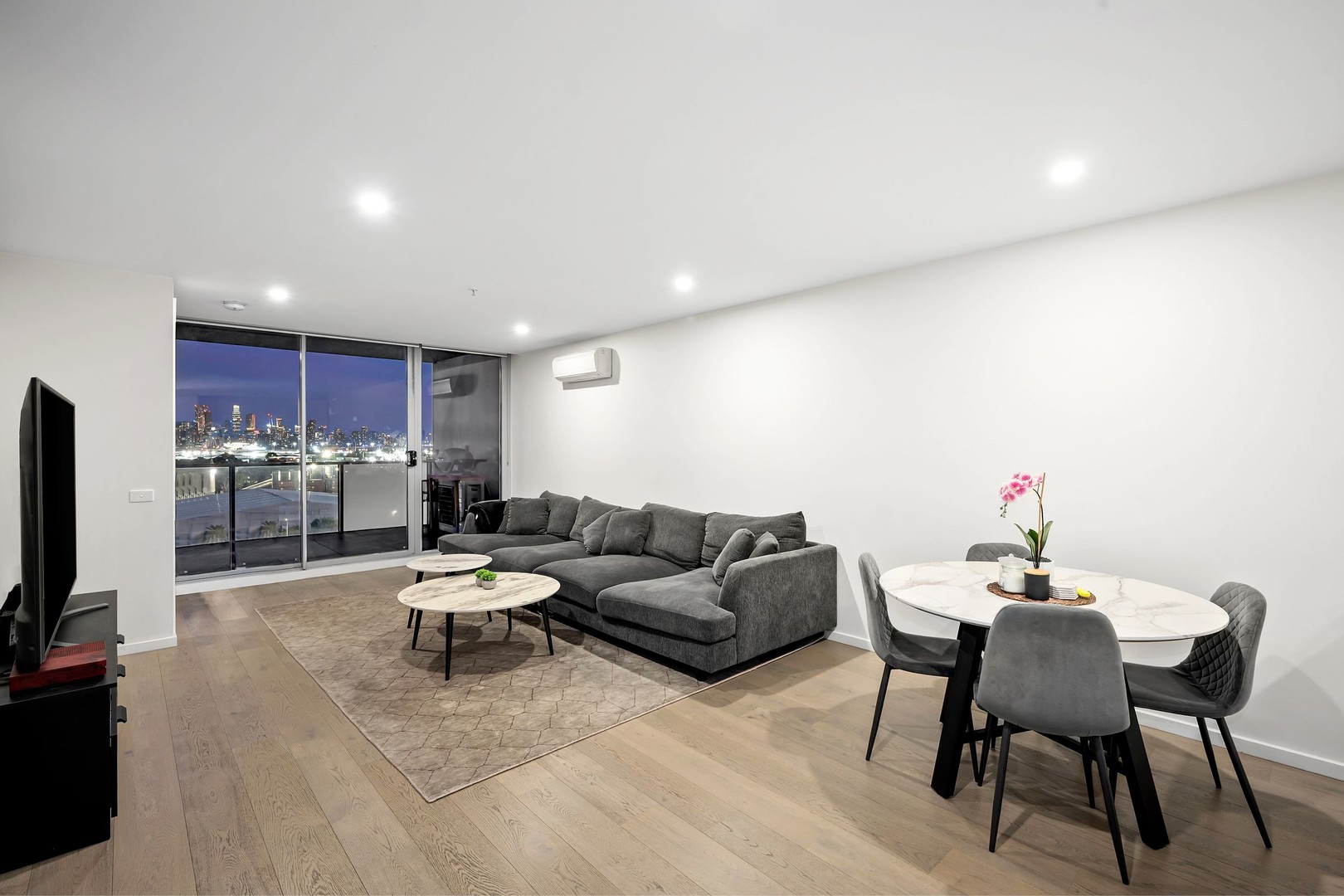 720/1 Moreland Street, Footscray, VIC 3011 - Thumbnail 2 - 22/03/2023