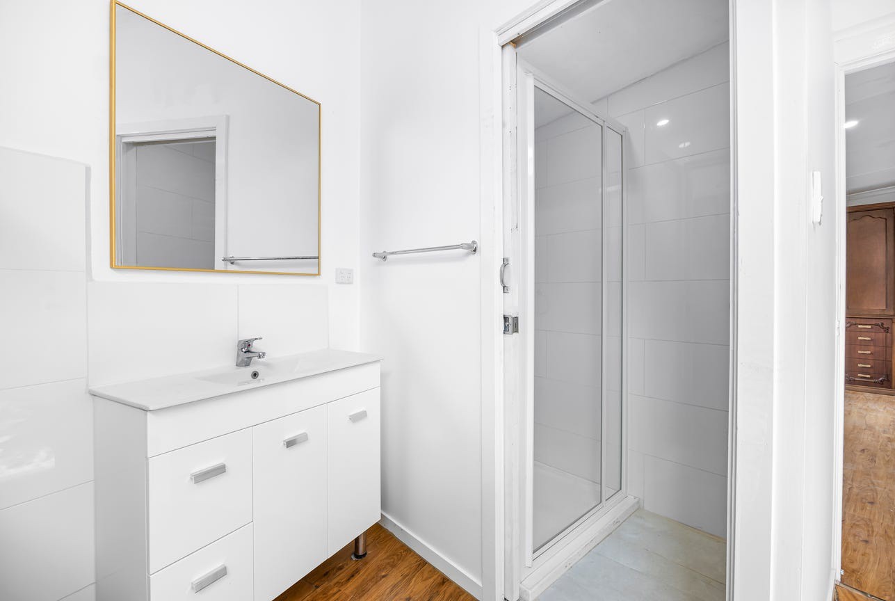 724 Gregory St, Soldiers Hill, VIC 3350 - Thumbnail 2 - 07/11/2025