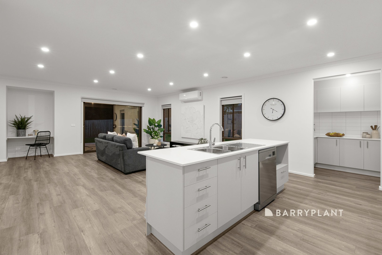 72A Weebar Road, Drouin, VIC 3818, Drouin - Thumbnail 8