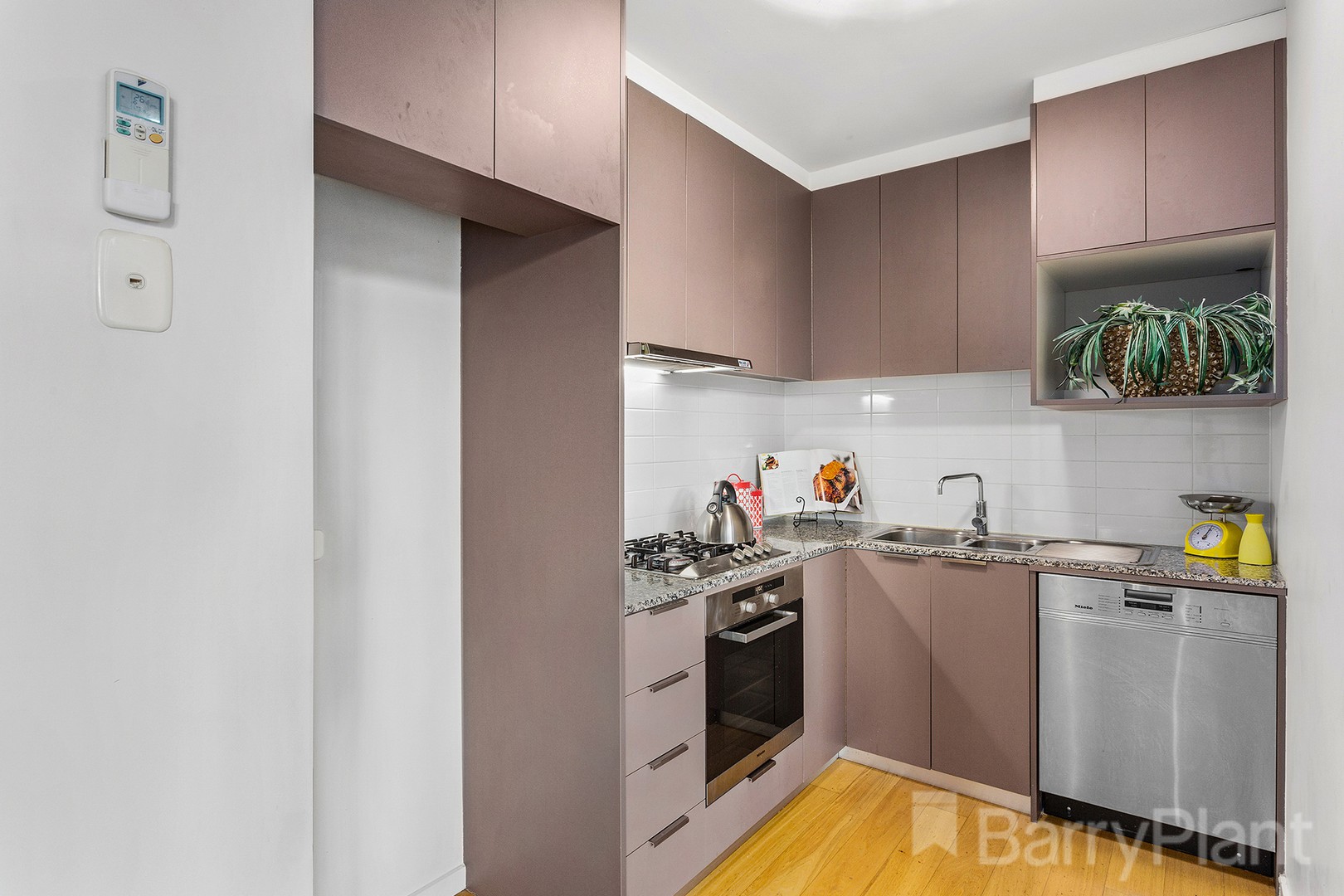 73/285 City Road, Southbank, VIC 3006 - Thumbnail 2 - 04/01/2022