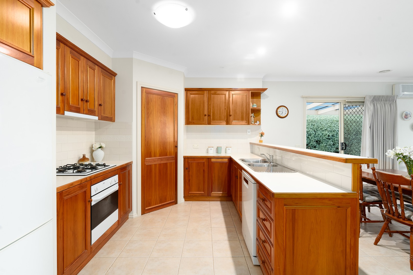 73 Augustine Drive, Highton, VIC 3216, Highton - Thumbnail 7