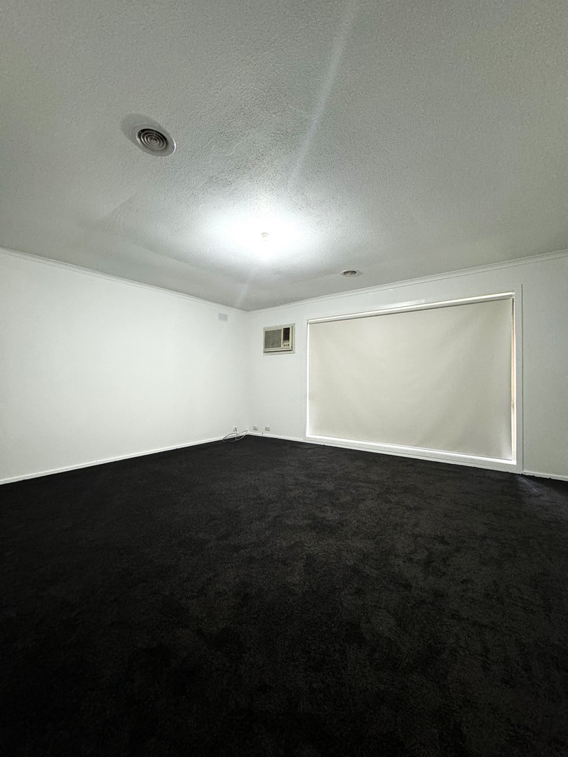 73 Bernard Drive, Melton South, VIC 3338, Melton South - Thumbnail 3