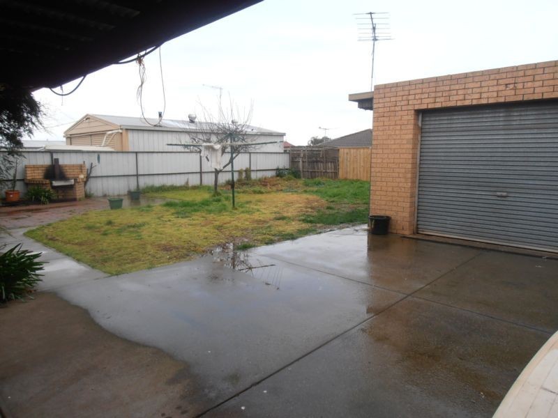 73 Bernard Drive, Melton South, VIC 3338, Melton South - Thumbnail 7